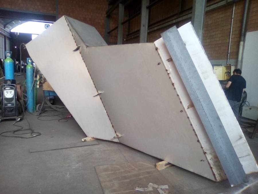 Steel hopper duct 310 Steel hopper duct 310